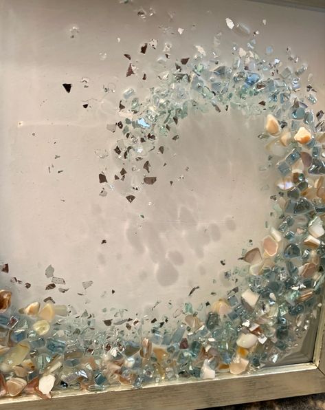 Resin+sea shells+crushed mirror glass Crushed Mirror Art, Mirror With Shells, Wave Mirror, Resin Mirror, Resin Sea, 3d Mirror, Sea Life Art, Beach Wave, Mirror Ideas