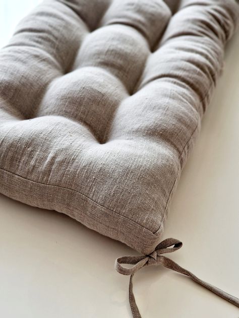 Linen Bench Cushion with Ties - Window Seat - Bench Pillow -  Natural Undyed Heavy Weight 100% Linen Fabric SIZE: choose yours  (please feel free to contact us for custom size) Thickness: ~10cm/3.9" Composition: 100 % linen (290 g/m²) Filling: hypoallergenic synthetic fiber Washed and softened. Will not shrink. *Due to monitor differences, actual colors may vary slightly from pictures online. Oeko-Tex 100 certificated. Made in Lithuania CARE: machine wash (40 C/ 104 F) SHIPPING TIME: STANDARD: 5 Boho Bench Cushion, Kitchen Nook Bench Cushions, Bench Cushion Ideas, Outdoor Bench Seat, Kitchen Nook Bench, Bench Cushion Cover, Linen Bench, Window Bench Seat, Nook Bench