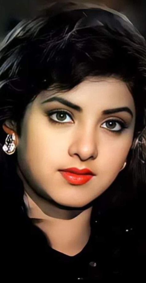 Divya Bharti Hd Photo, Divya Bharti Full Hd Photo, Heroines Photos Hd, Math Infographic, Priyanka Singh, Heroines Photos, Divya Bharti, Indian Bride Photography Poses, Woman Artwork