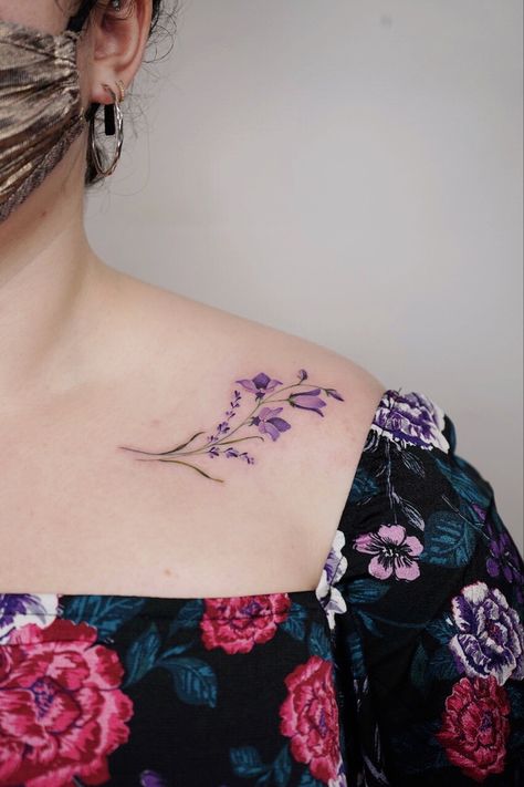 Campanula Tattoo, Pretty Tattoos, Flower Tattoos, Watercolor Tattoo, Flower Tattoo, Tatting, Art Tattoo, Tattoos, Flowers