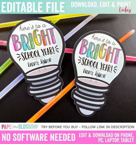 EDITABLE Happy First Day of School Kids Gift Tag - Back to School for Teacher Classmate Student Favor Tags - Here's to a Bright School Year #thriftyfrugalmom #teachergift #teacherappreciation #cheapgifts #teacher #create #students #gifts. Go for more info 👉https://whispers-in-the-wind.com/top-10-graduation-gift-ideas/?teacher331 Welcome Back To School Favors, First Day Of School Gift From Teacher, 1st Day Of School Gifts For Students, First Day Gifts For Students, Back To School Gifts For Students, Bright School Year, Back To School Gifts For Kids, Teacher Wallpaper, Student Birthday Gifts