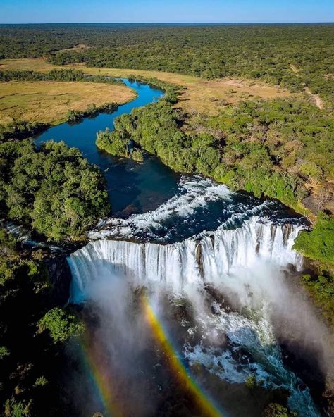 Lumangwe Falls, Kwambwa, Zambia Zambia Aesthetic, Zambia Safari, Zambia Africa, World Most Beautiful Place, Vacation Inspiration, Fantasy Places, Dream Travel Destinations, Udaipur, Beautiful Places In The World