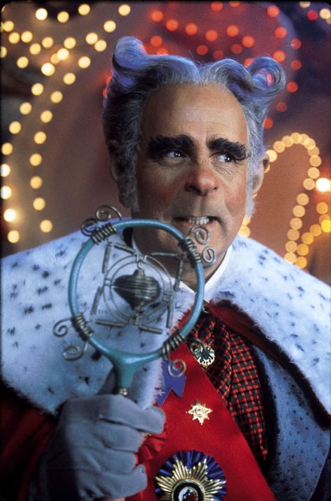 How The Grinch Stole Christmas (2000) Image Gallery Who From The Grinch, The Grinch 2000, Mayor Of Whoville, Whoville Hair, O Grinch, Grinch Halloween, Grinch Characters, Der Grinch, Mr Grinch