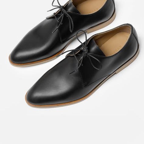 Made in Italy with a gently tapered toe and the perfect heel height, this shoe is brilliantly comfortable and looks smart as hell. Oxford Platform Shoes, Oxford Shoes Outfit, Everlane Shoes, Perfect Heels, Black Oxfords, Women Oxford Shoes, Womens Oxfords, Womens High Heels, Flat Shoes Women