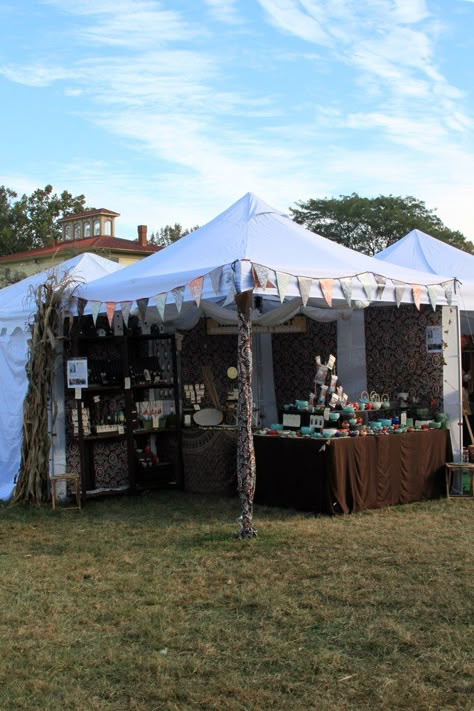 Market Tent, Market Stall Ideas, Farmers Market Display, Vendor Booth Display, Craft Fair Booth Display, Country Living Fair, Craft Booth Ideas, Show Booth Ideas, Craft Show Booths