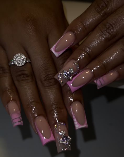 20 Birthday Nails Short, Medium Nails Black Women, Medium Acrylic Nails Coffin Ideas, Pink Medium Nails Design, Light Pink Nail Sets, Birthday Nails For 11 Year, Birthday Nails 16 Year, 16 Birthday Nails Acrylic Pink, 13th Birthday Nails Ideas