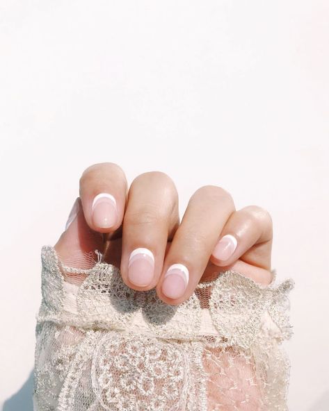 Flip the Script with a Reverse French Manicure - Lulus.com Fashion Blog Reverse French Nails, Reverse French Manicure, Reverse French, Gel French Manicure, White Manicure, Tie Dye Nails, Ombre Nails Glitter, French Manicure Nails, Classic French Manicure