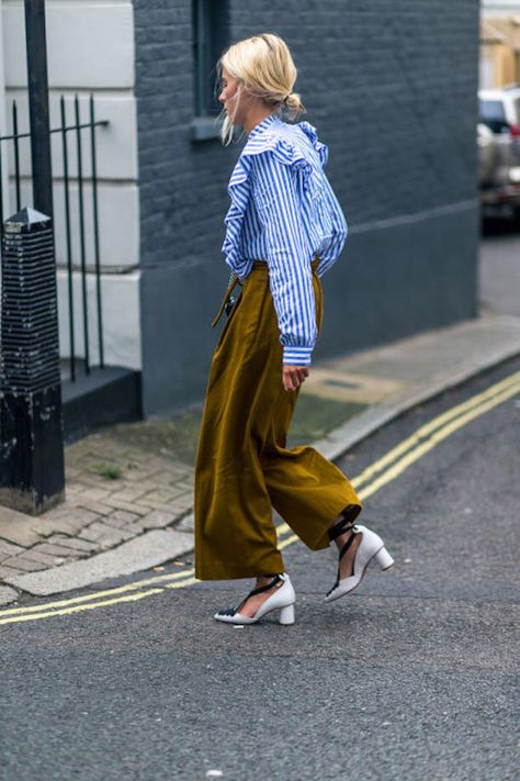 Green Blouse Street Style, Olive And Blue Outfit, Belgian Street Style, Blue White Striped Blouse Outfit, Green Striped Pants Outfit, Stripe Blouse Outfit, Green Culottes, Ruffles Blouse, Mode Tips