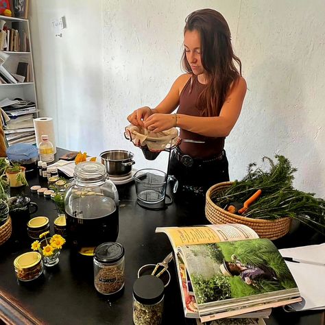 "Hands that work, create, and mold, have the power to shape our world." Throwback to one of my herbalism workshops, some months ago at @galinheirocriativo , where we delved into the art of oil macerations and crafted our own herbal-infused oil and balms. 🌿 There's something magical about sharing these hands-on workshops, passing on the wisdom I've gathered over years of herbalism practice, and seeing the excitement in people's eyes when learning a new skill and craft. ✨ The therapeutic and... Learning A New Skill, Infused Oil, Zero Waste Kitchen, Learn A New Skill, The Wisdom, Our World, Hands On, The Balm, Quick Saves