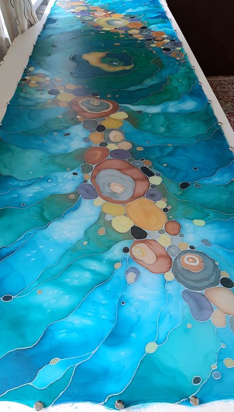 Hand painted silk scarf in blue and green colors in process. Silk Painting Designs, Silk Painting Patterns, Diy Silk Scarf, Underwater Painting, Church Banners, Silk Scarf Painting, Paint Cards, Hand Painted Silk Scarf, Silk Art