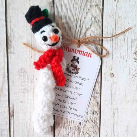 Snowman Worry Worm Poem Mini Snowman Crochet, Worry Worm Crochet Pattern, Worm Crochet Pattern, Snowman Crochet Pattern, Crochet Kindness, Worry Worms, Worry Worm, Snowman Tags, Snowman Crochet