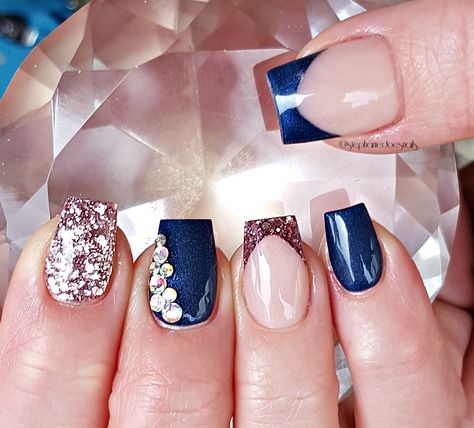 Navy Blue And Rose Gold Wedding Nails, Navy Blue And Pink Nail Ideas, Navy Blush Nails, Rose Gold Navy Nails, Navy Blue And Blush Nails, Navy Blue And Rose Gold Nails Acrylic, Mauve And Navy Nails, Pink And Blue Wedding Nails, Navy Blue Rose Gold Nails