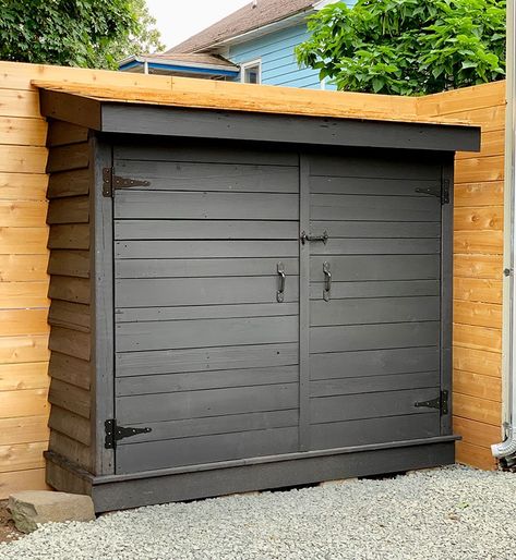 Bluestone Backyard: Build Yourself a Little Storage Shed! | Daniel Kanter Light Weight Shed Door, Lean To Shed Against Fence, Creative Outdoor Storage Ideas, Lean To Shed Against House, Garden Shed Storage Ideas, Shed Siding, Fence Storage, Daniel Kanter, Small Outdoor Storage