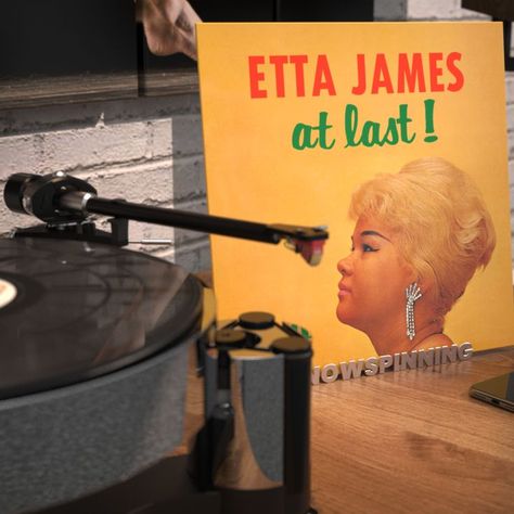 #NowSpinning Album: At Last Artist: Etta James Year: 1960 In an amazing career with 44 Albums & 58 Singles released this was her introduction to the listening public. WOW, what a voice! Listening on the Multi-Award Winning ACUTUS™ Classic Turntable PULSARE II™ Phonostage Pre-Amplifier RUBY™ Cartridge #vinyl #instavinyl #vinycollectionpost #NowPlaying #love #music #AVIDHIFI Etta James Poster, Drake Vinyl Record, Etta James Vinyl, Whitney Houston Vinyl, Frank Sinatra Vinyl, Etta James, Love Music, At Last, Turntable