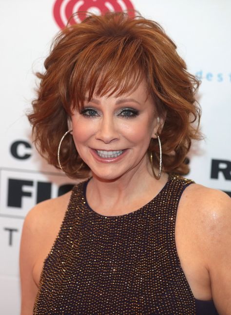 Rachael Welch Hairstyles, Beyonce Hair, Haircuts 2024, 64th Birthday, Kenny Rogers, Layered Haircuts For Medium Hair, Reba Mcentire, Cute Haircuts, Country Singer