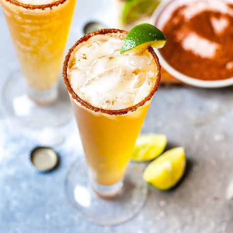 Tajin Cocktails, Kahlua And Cream, Mexican Cocktails, Vodka Lime, Beer Cocktail, Healthy Cocktails, Lime Margarita, Vodka Soda, Strawberry Lime