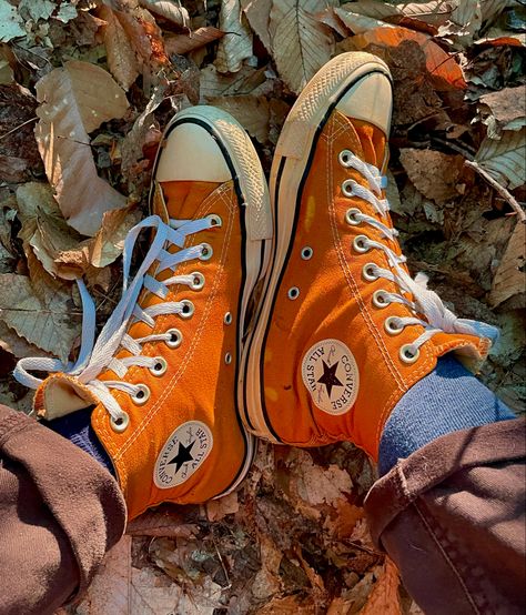 Orange Converse Aesthetic, Boty Converse, Converse Orange, Orange Converse, Aesthetic Converse, Converse Collection, Cute Converse Shoes, Converse Aesthetic, Baskets Converse