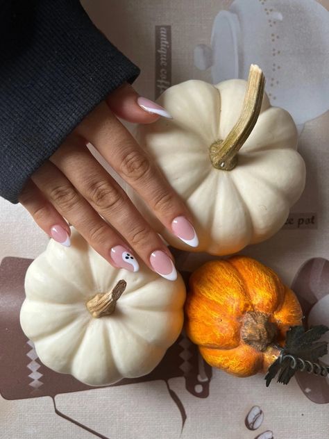 Ghost Nails Acrylic, Halloween Nail Colors, Fall Almond Nails, Ghost Nails, Fall Gel Nails, Colored Acrylic Nails, Summery Nails, French Acrylic Nails, Almond Nails Designs