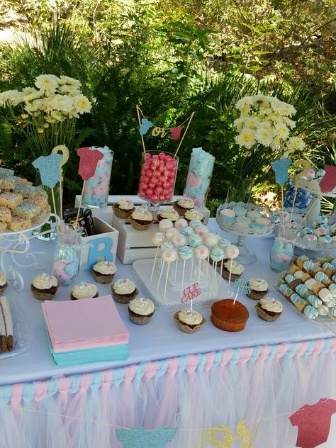 gender reveal baby shower dessert table Gender Reveal Ideas For Dessert Table, Dessert Table Gender Reveal Ideas, Gender Reveal Table Set Up Outside, Dessert Table Ideas Gender Reveal, Gender Reveal Desert Table Ideas, Gender Reveal Table Set Up, Gender Reveal Food Table, Gender Reveal Dessert Table, Gender Reveal Table