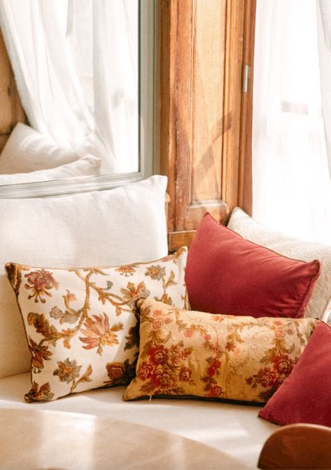 My French Country Home Magazine » Tips & Tricks for Fall French Décor Country Home Magazine, My French Country Home, Get Funky, French Cottage, French Interior, Spare Bedroom, Minimalism Interior, French Country House, Printed Cushions