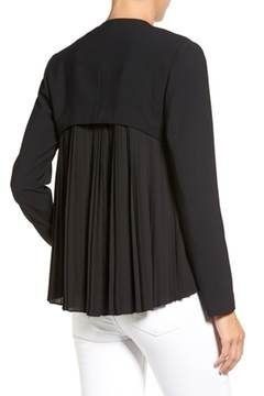 Pleated Chiffon, Trendy Fashion Tops, Abayas Fashion, Mode Inspiration, Ladies Tops Fashion, Blouse Styles, Fashion Sewing, Fashion Details, Fashion Tops