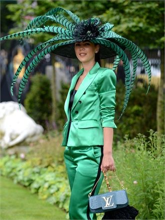 Ascot www.SocietyOfWomenWhoLoveShoes Twitter @ThePowerofShoes Instagram @SocietyOfWomenWhoLoveShoes Ascot Horse Racing, Kentucky Derby Fashion, Derby Fashion, Royal Ascot Hats, Derby Outfits, Ascot Hats, Crazy Hats, Kentucky Derby Hats, Derby Party