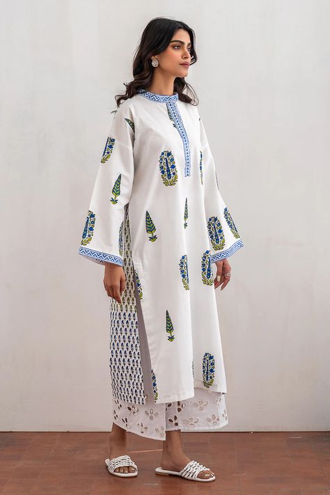 Block Print Kurti Designs, Garba Outfit, Printed Kurti Designs, Block Printed Suits, Desi Dress, Lucky Plant, Pakistani Clothes, Suit Collection, Fabric Patterns Design