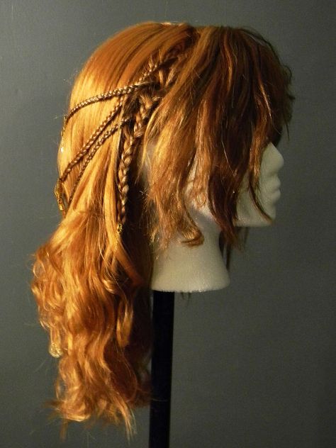 Hair Pirate Hairstyles, Subtle Curls, Starwars Oc, Woman Viking, 8 Braids, Viking Shieldmaiden, Valkyrie Costume, Dnd Ocs, Pirate Hair