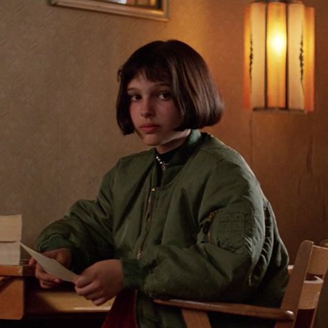 Natalie Portman Mathilda, Leon The Professional Mathilda, Natalie Portman Leon, Leon Matilda, Mathilda Lando, The Professional Movie, Pretty When You Cry, Beauty Center, Movie Fashion