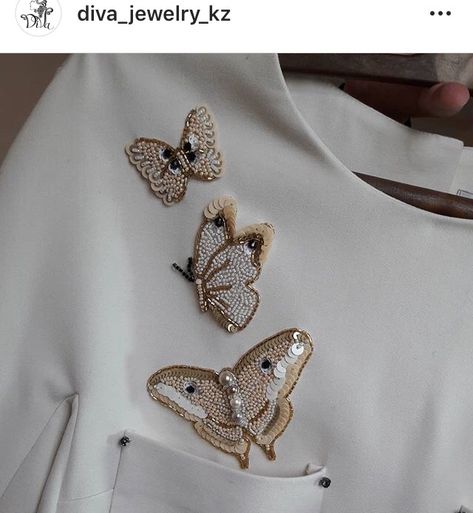 Butterfly Design Blouse Work, Beaded Embroidery Shirt, Embroidered Tops, Embroidery Fashion Detail, Simple Hand Embroidery Patterns, Hand Beaded Embroidery, Diy Bead Embroidery, Kurti Embroidery Design, Diy Embroidery Patterns