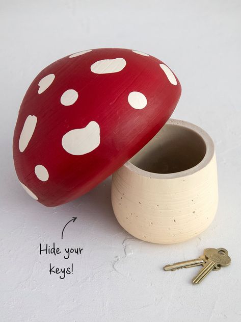 Small Clay Ideas Aesthetic, Cool Things To Make With Clay, Ceramica Aesthetic, Mushroom Room Decor, Clay Containers, Clay Trays, Clay Diy Projects, Tanah Liat, Clay Crafts Air Dry