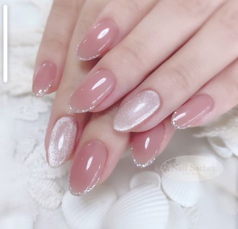 Romantic Nails Brides, Nail Art Aesthetic Pink, Pink Nail Art Designs Glitter, Pink Nail Art Designs Classy, Pink Wedding Nails For Bride, Soft Nail Designs, Pink Bridal Nails, Wedding Nails Pink, Pink Blush Nails