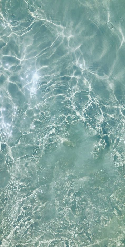 Ikigai Aesthetic Wallpaper, Water Ipad Wallpaper, Wallpaper Agua, Ocean Water Aesthetic, Agua Aesthetic, Wave Aesthetic, Aesthetic Water, Water Wallpaper, Water Background