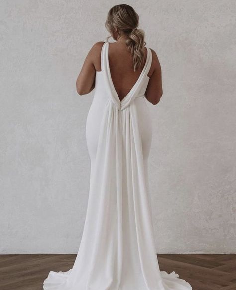 Made with Love Bridal Harry, Crepe Plunging Draped Back Fit and Flare Wedding Dress, White Magnolia Bridal Short White Dress Wedding, Simple Bridal Gowns, Knee Length Wedding Dress, Gowns Elegant, Princess Bridal Gown, Elegant Bridal Gown, Mini Wedding Dresses, Detachable Train, Curvy Bride