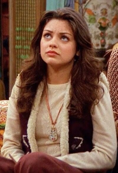 70s Hair Aesthetic, Mila Kunis 70s Show, That 70s Show Outfits, 70s Show Outfits, Jackie Burkhart Outfits, Jackie That 70s Show, Mila Kunis Hair, Aesthetic Brunette, Jackie Burkhart