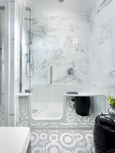 Create A Stylish Walk-In Shower Easily - Decoholic Walk In Tub Shower, Bathroom Tub Shower Combo, Windowless Bathroom, Makeover Kamar Mandi, Bathtub Shower Combo, Shower Combo, Bathroom Tub Shower, Walk In Tubs, Marble Flooring