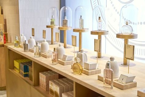 Laura Gonzalez, Fragrance Display, Fragrance Store, Concept Stores, Champs Élysées, Shop Displays, Perfume Display, Retail Displays, Shop Windows