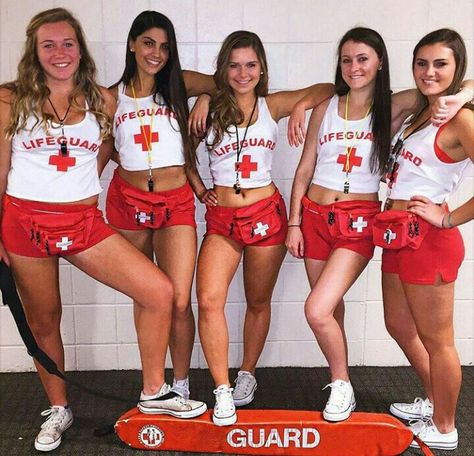 College costume idea Teen Halloween Costumes, Girl Group Halloween Costumes, Best Group Halloween Costumes, Cute Group Halloween Costumes, Teen Halloween, Bff Halloween Costumes, Best Friend Halloween Costumes, Holloween Costume, Costumes For Teens