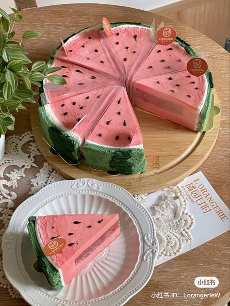 Pretty Desserts Aesthetic, Mille Crepe Cake, Cake Watermelon, Pastel Cupcakes, Watermelon Cake, Leftover Cake, Mini Cakes Birthday, Cake Decorating Designs, Pretty Birthday Cakes