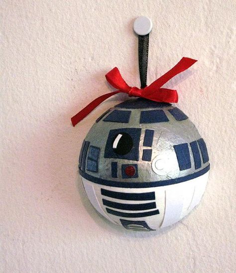 . Diy Starwars, Star Wars Xmas, Star Wars Ornaments, Star Wars Christmas Tree, Decoracion Star Wars, Geeky Christmas, Funny Christmas Presents, Geek Christmas, Star Wars Crafts