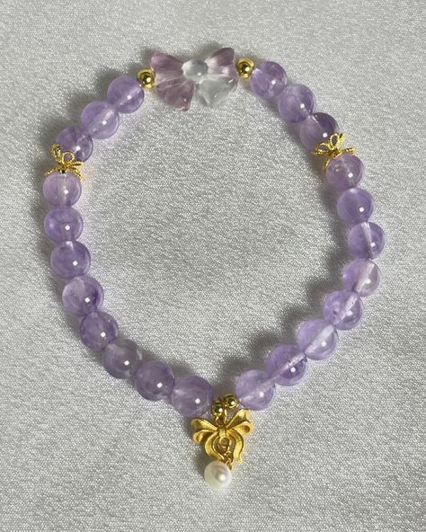 ✨ Embrace Calm & Balance ✨ Introducing our stunning Lavender Amethyst Bracelet – a blend of beauty and serenity. 💜🌿 Known for its soothing energy, this bracelet not only enhances your style but also brings balance, clarity, and calm into your life. 🔮 Benefits of Amethyst: • Promotes relaxation & peace • Strengthens intuition • Protects against negative energy Add this elegant piece to your collection and carry its calming vibes wherever you go! 🕊️ #LavenderAmethyst #HealingCrystal #Ca... Benefits Of Amethyst, Lavender Amethyst, Amethyst Bracelet, Negative Energy, Relaxation, Amethyst, Lavender, Benefits, Energy