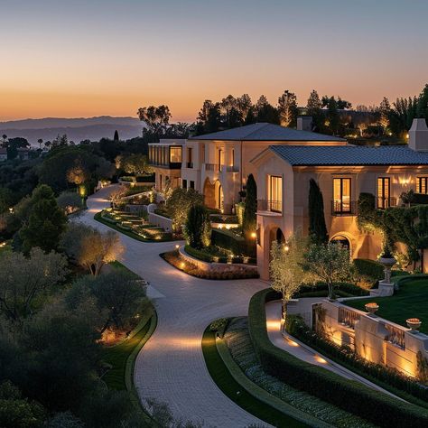 Inside Madonna's Luxurious Hidden Hills Estate Celebrity Homes Interior, Hidden Mansion, Madonna House, Celebrity Houses Interior, Hidden Hills Mansion, Hidden Hills Home, Celebrity Home, High School Design, Celebrity Mansions