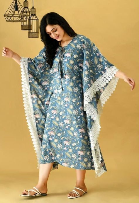 Indian Dress Up, Kaftan Pattern, Kaftan Designs, Velvet Dress Designs, Designer Kurti Patterns, Trendy Shirt Designs, Pakistani Fashion Casual, Kurta Neck Design, Fashion Top Outfits