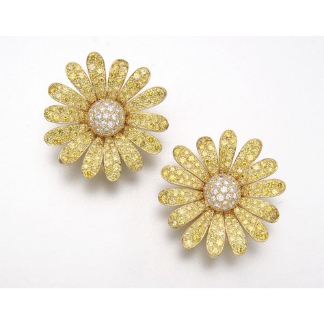 18K GOLD, COLORED AND COLORLESS DIAMOND DAISY EARCLIPS Bee Cottage, Jewelry 2024, Canary Diamond, Plant Jewelry, Yellow Jewelry, Stones Jewelry, Color Stones, Colorless Diamond, Daisy Earrings