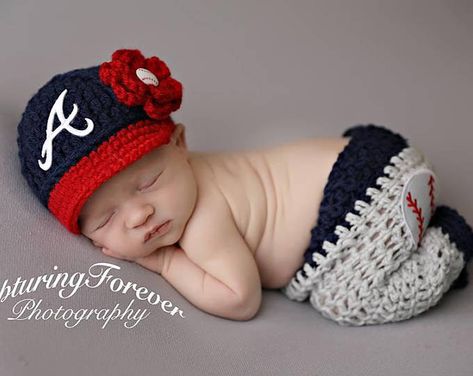 Atlanta Braves Outfit, Kid Picture, Baby Boy Baseball, Baseball Baby, Gift Photo, Crochet Baby Shoes, Newborn Outfit, Girl Onesies, Gift Newborn