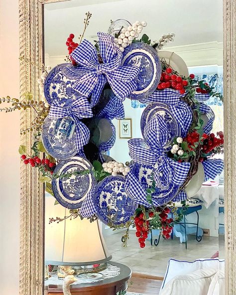 Justina♡ Grandmillennial Decor on Instagram: “She’s all dressed up and ready for Christmas! __________ • • • • • #chinoiserie #chineseporcelain #platewreath #wreathmaking…” Christmas Chinoiserie, Mix And Match Wedding, Blue And White Plates, Mismatched Plates, Porcelain Dishes, Mismatched China, Blue Christmas Decor, Bridesmaid Luncheon, Porcelain Dish