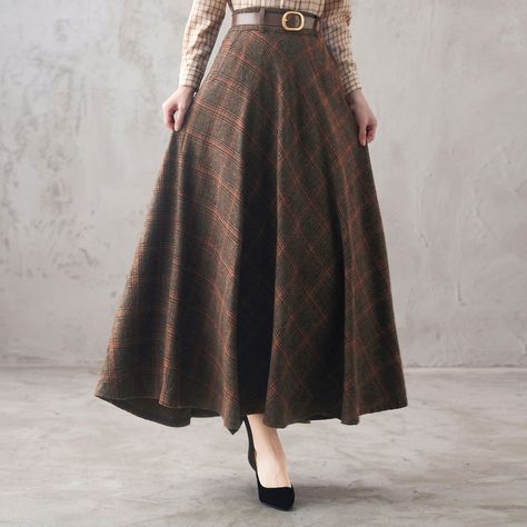 Wool Skirt Outfit, Wool Maxi Skirt, Long Wool Skirt, Wool Plaid Skirt, Maxi Skirt Vintage, Plaid Wool Skirt, Skirt A Line, Academia Outfits, Long Skirt Outfits