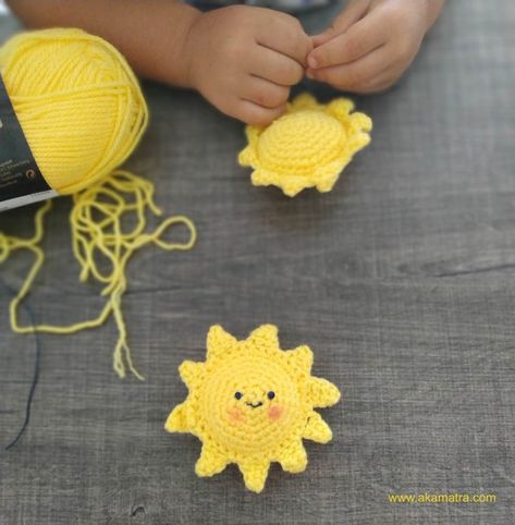 Sun Amigurumi, Kawaii Sun, Yoo Hoo, Crochet Baby Mobiles, Phone Rings, Crocheted Toys, Crochet Keychain Pattern, Well Wishes, Forever Grateful