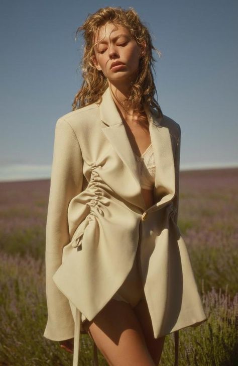 Ondria Hardin, Summer Houses, Estilo Punk, Fashion Inspiration Design, Fashion Photography Editorial, Mellow Yellow, Mode Inspiration, Fashion Killa, Minimal Fashion