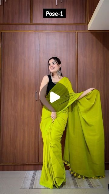 How To Pose In Saree, Poses In Saree For Instagram, Poses On Saree, Pose In Saree, Poses In Saree, Candid Poses, Saree Poses, Posing Tips, How To Pose